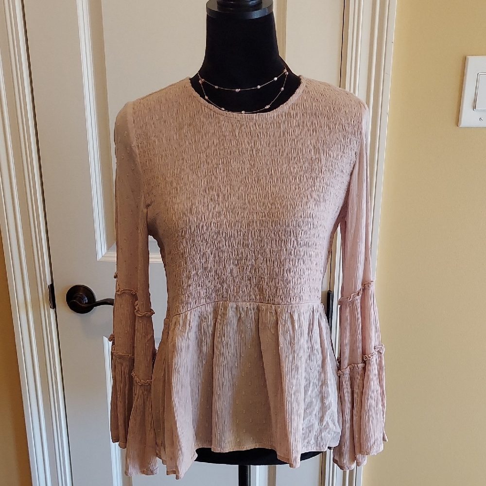 Amerucan Eagle Elegant Pink Smocked Women's Top
